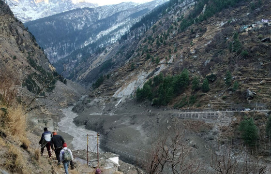 Гималайн нурууны мөс нурж, 125 хүн сураггүй болжээ