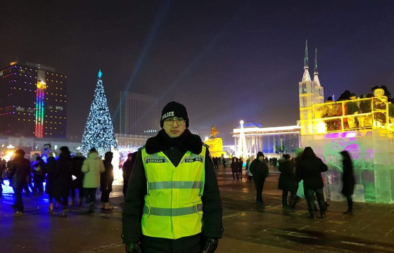 Цагдаагийн алба хаагч Б.ДАВААЖАВЫН ЭЭЖ: Хүүгээ хиншүү үнэртүүлээд, дуу муутайхан орж ирэхэд нь өрөвдлөө, бас бахархлаа