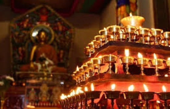 Шинийн 8-нд буян үйлдэх ёсон болон түүний тухай