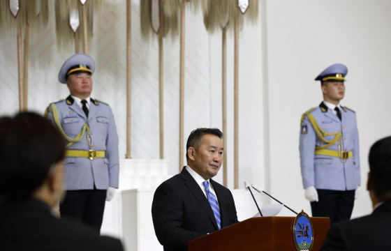 Х.Баттулга Цэцийн гишүүдтэй Ерөнхийлөгчийн сонгуульд нэр дэвших асуудлаар уулзсан уу