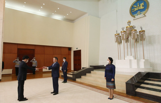 БНСВУ-аас Монгол Улсад суух Элчин сайд Ерөнхийлөгч Х.Баттулгад Итгэмжлэх жуух бичгээ өргөн барилаа