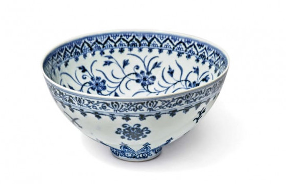 XV зууны ховор шаазан дуудлага худалдаагаар 700 мянган ам.доллар давжээ