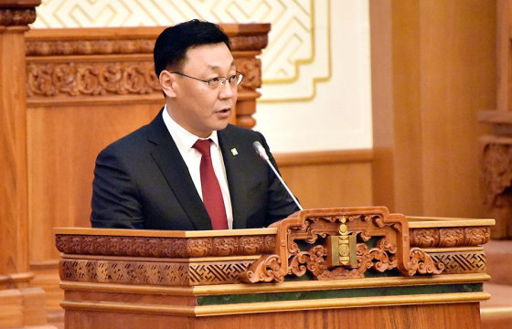 УИХ-ын хаврын анхны чуулган хуралдаж, Ж.Эрдэнэбат тангаргаа өргөнө