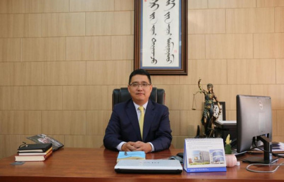 Үндсэн хуулийн цэцийн гишүүнээр томилогдсон Ж.Эрдэнэбулган гэж хэн бэ