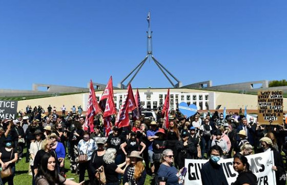 Австралийн парламентын гишүүдийн ёс бус бичлэгүүд ил болжээ