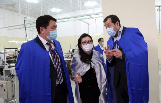 Дэд сайд Г.Батсуурь “Ханбогд кашимер” компанийн үйлдвэрт ажиллалаа