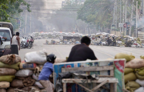 Мьянмарын жагсаалд долоо настай охин амиа алджээ