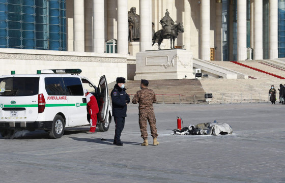 Өөрийгөө шатаасан Э-ийн дүү Э: Талийгаач ахын минь хэргийг хаасан нь дээр гэж бодож байна
