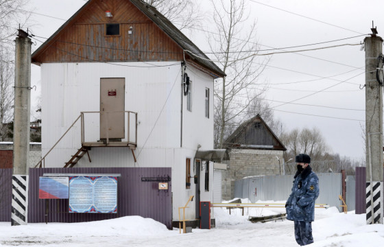 “Навальный шоронд өвчнөөр шаналж байна” хэмээн түүний өмгөөлөгч мэдээлжээ