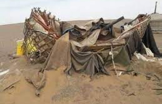 Завхан аймагт гурван айлын гэр, хашаа нуржээ