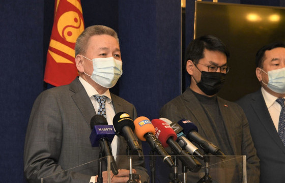 Л.БОЛД: Ерөнхийлөгч  Т.Чимгээд уучлал үзүүлэх бол  хэргээ хүлээх болчихоод байна