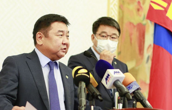 Д.ГАНБАТ: Засгийн газар 500 тэрбум төгрөгийг сургалтад зарцуулах төлөвлөгөөгөө эргэн харахаар болж байх шиг байна