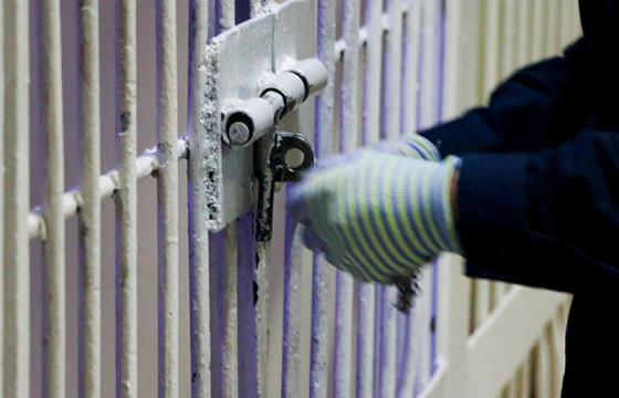 Баривчилгаанд явсан иргэн Ж: Хянагчид элдвээр хараалгаж, бие засах болгондоо царай алдан гуйж, усан шөл, түүхий талх идэж өдөр хоногийг өнгөрүүлсэн