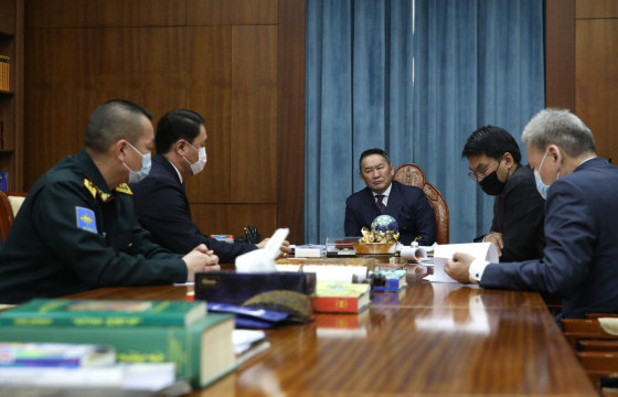 Ерөнхийлөгч Х.Баттулга Батлан хамгаалахын сайд Г.Сайханбаярт үүрэг чиглэл өглөө