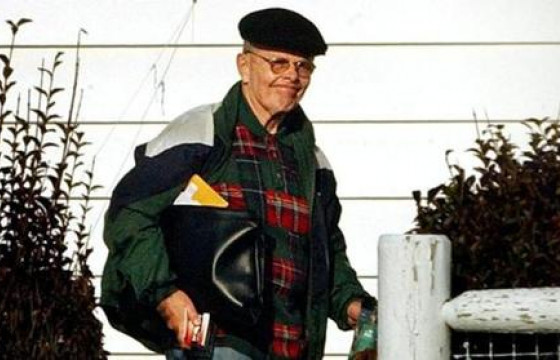 Сүмийн санваартан 130 гаруй хүүхдийг хүчирхийлсэн хэргийн мөрөөр