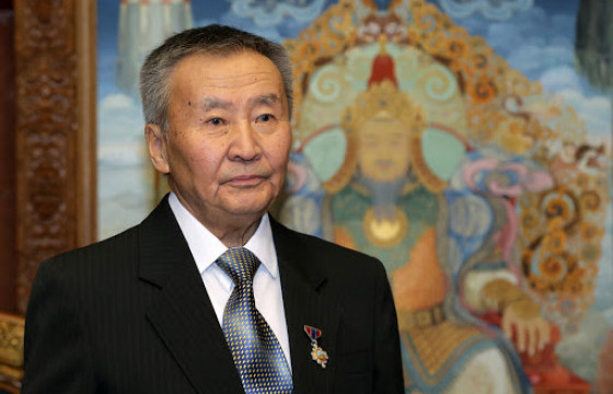 Ж.Дашдондогийн мэндэлсний 80 жилийн ойд зориулсан уран уншлагын уралдааны шилдэг уншигчдад шагнал гардууллаа