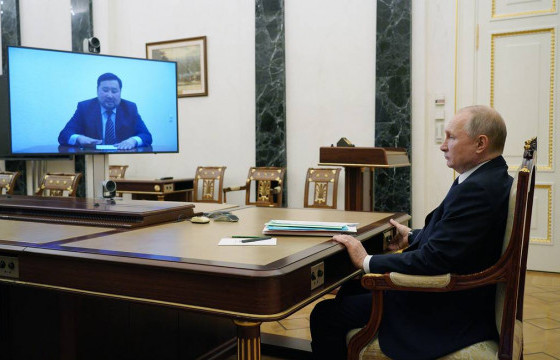 Владимир Путин Тувагийн тэргүүн Шолбан Кара-Оолыг албан тушаалаас нь чөлөөлжээ