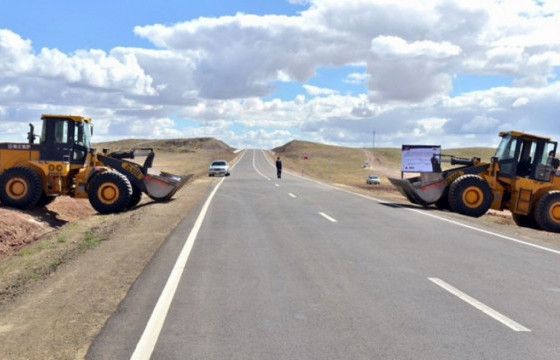 Тосонцэнгэл-Улиастай чиглэлийн авто замыг аравдугаар сард ашиглалтад оруулна