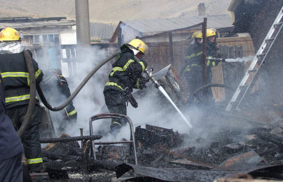 Таван ханатай гэр шатаж, галын улмаас 60 настай эрэгтэй нас баржээ