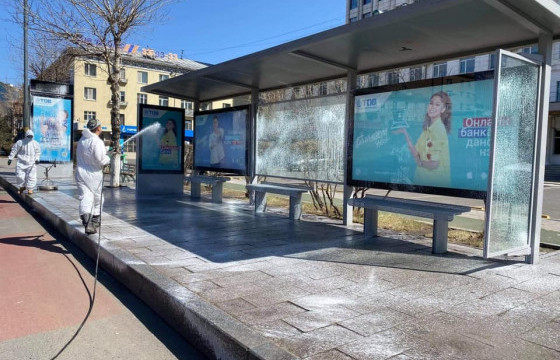 Бохирдол ихтэй 72 автобусны буудлыг цэвэрлэгээний бодис, шүршигч төхөөрөмжөөр угааж байна