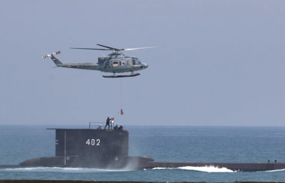 Индонезод 53 хүн тээвэрлэж явсан шумбагч онгоц сураггүй алга болжээ