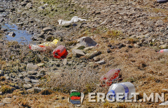 ФОТО СУРВАЛЖИЛГА: Байгаль эх хогонд дарагдаж байна