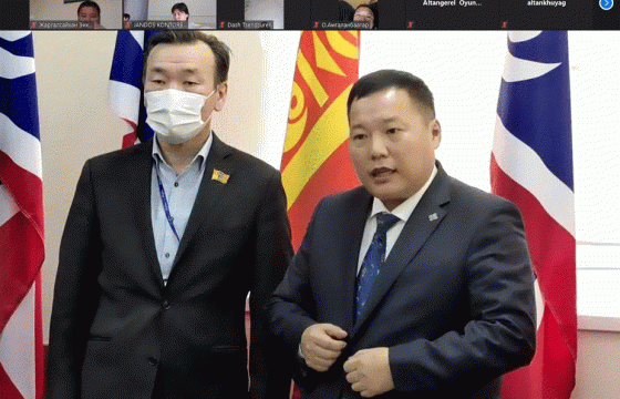 УИХ-ын гишүүн С.Ганбаатар Ардчилсан намд элсэв