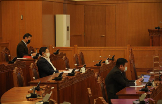 ЧУУЛГАН: Ерөнхийлөгчийн хоригийг хэлэлцэж эхэллээ