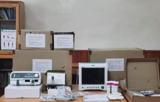 Завхан аймгийн гурван эмнэлэгт НҮБ-ын хүүхдийн сангаас шаардлагатай тоног төхөөрөмж өгчээ