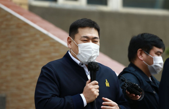 Л.ОЮУН-ЭРДЭНЭ: Вакцины татан авалтад сөргөөр нөлөөлсөн УИХ-ын гишүүдийн нэрийг зарлана