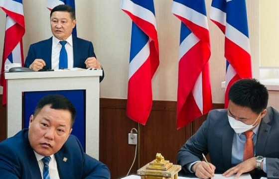 Н.Алтанхуягийг Ерөнхийлөгчийн сонгуульд нэр дэвшүүлэхийг баталгаажуулах ҮБХ-ны хурал болж байна