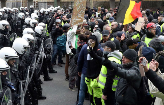 Бельги Улсад хөл хориог эсэргүүцсэн 132 хүнийг баривчилжээ