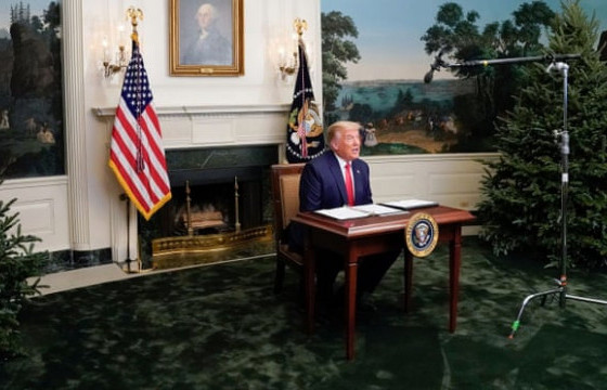 Дональд Трамп цахим ертөнцөд эргэн ирлээ