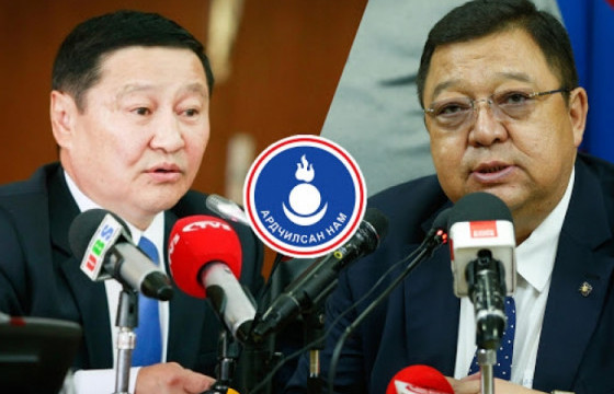 С.Эрдэнэ “инээж”, Н.Алтанхуяг “өлсөв”