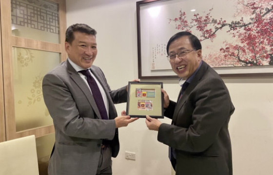 Сингапур Улсад суугаа Элчин сайд Т.Лхагвадорж Сингапурын Техникийн боловсролын дээд сургуулийн гүйцэтгэх захиралтай уулзав