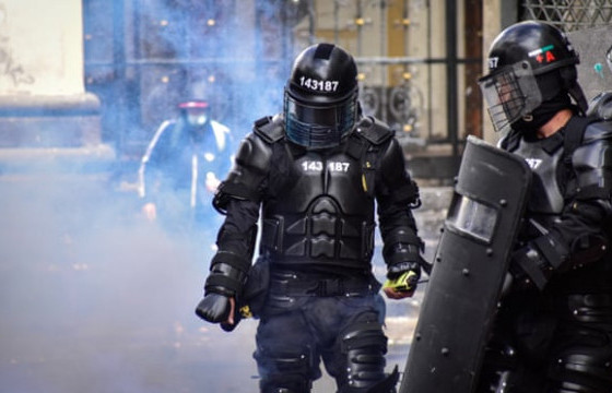 Колумбын эсэргүүцлийн жагсаалд 37 хүн амиа алджээ