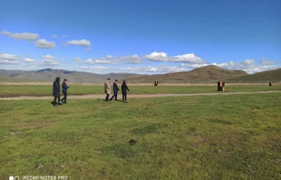 Цагаан давааны хогийн цэгийн дөрвөн га талбайг нөхөн сэргээж, зүлэгжүүлэв