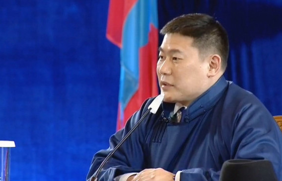 Л.ОЮУН-ЭРДЭНЭ: УИХ-ын гишүүн С.Одонтуяа гаалийн байцаагчийг дарамталж,  вакцин оруулж ирэхэд саад учруулсан 