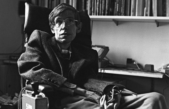 СТИВЕН ХОКИНГ: 100 жилийн дараа хиймэл оюун ухаан хүнээс ухаантай болно