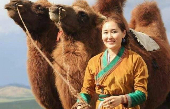 Тэмээчин Н.Байгалмаа гэртэйгээ шатаж, нас баржээ