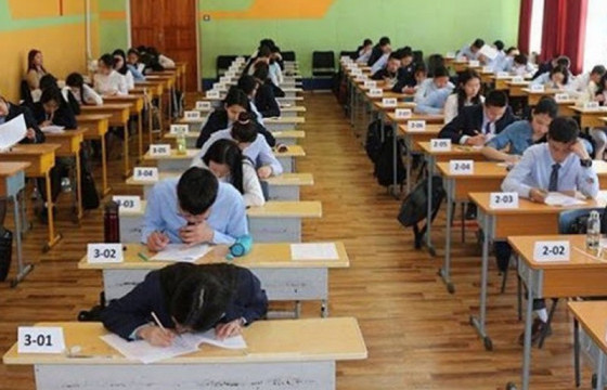 Коронавирусийн халдвар авсан арванхоёрдугаар ангийн сурагчдыг тусгай ангид суулгаж, ЭЕШ авна