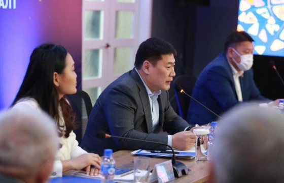 Л.Оюун-Эрдэнэ: 2024 оноос өмнө Холливудын нэг киног Монголдоо хийлгэе