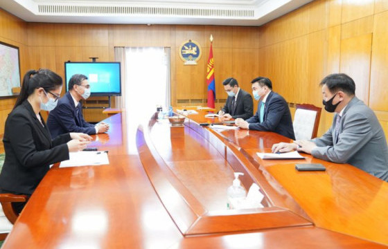 Замын-Үүд боомтоор ачаа тээврийн эргэлтийг нэмэгдүүлэх талаар санал солилцов