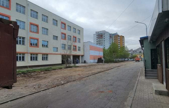 24-р сургуулийн баруун талд байрлах 40 гараашийг буулгажээ