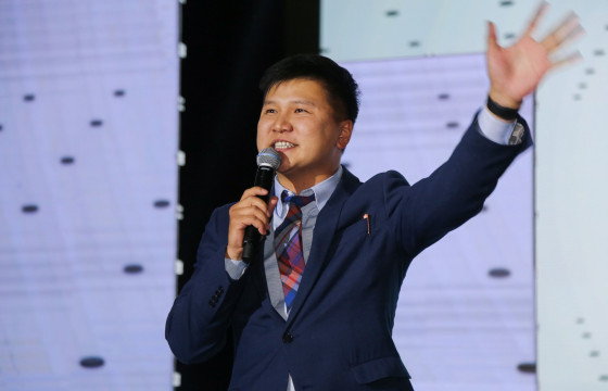 Ч.Ганжавхланг Хөдөлмөрийн хүндэт медиалиар шагналаа