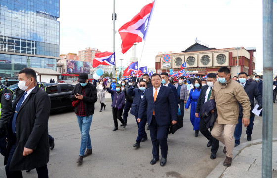 С.Эрдэнэ Дорнод аймагт сурталчилгаа хийхээр очоод хөөгджээ