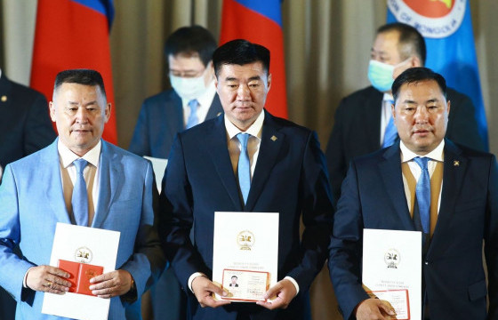 Эх, нярайн амийг “аминд тооцдоггүй” УИХ-ын гишүүн С.Бямбацогт, Ш.Адъшаа, Б.Пүрэвдорж нарыг эгүүлэн тат