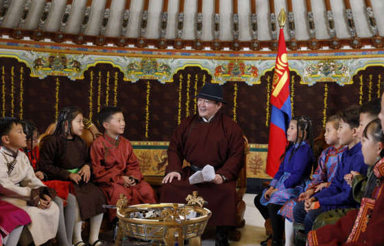 Ерөнхийлөгч Х.Баттулга Олон улсын хүүхдийн эрхийг хамгаалах өдрийн мэндчилгээ дэвшүүллээ