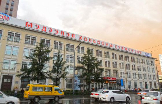 Интернетийн сүлжээ засварлаж байсан нэг иргэн 35Кв цахилгааны хүчдэлд цохиулж, түлэгджээ