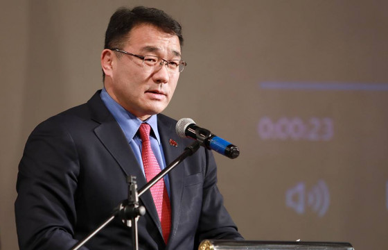 Д.СУМЪЯАБАЗАР: Нийслэлийн төрийн албан хаагчдын цалин, урамшууллыг нэмэгдүүлэхээр төлөвлөж байгаа